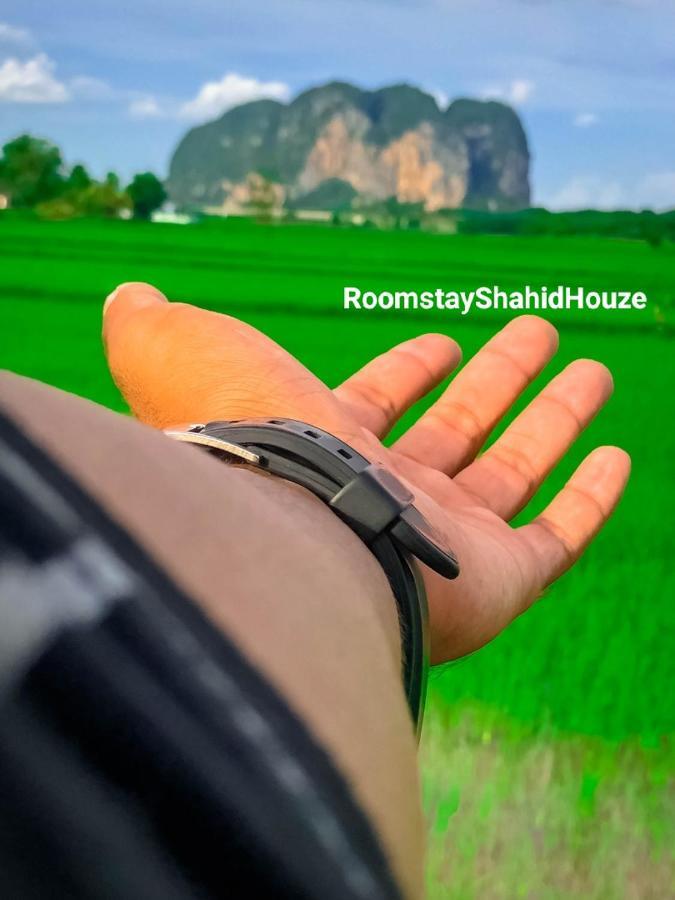 Roomstay Shahid Hou'Ze Kangar Exterior foto